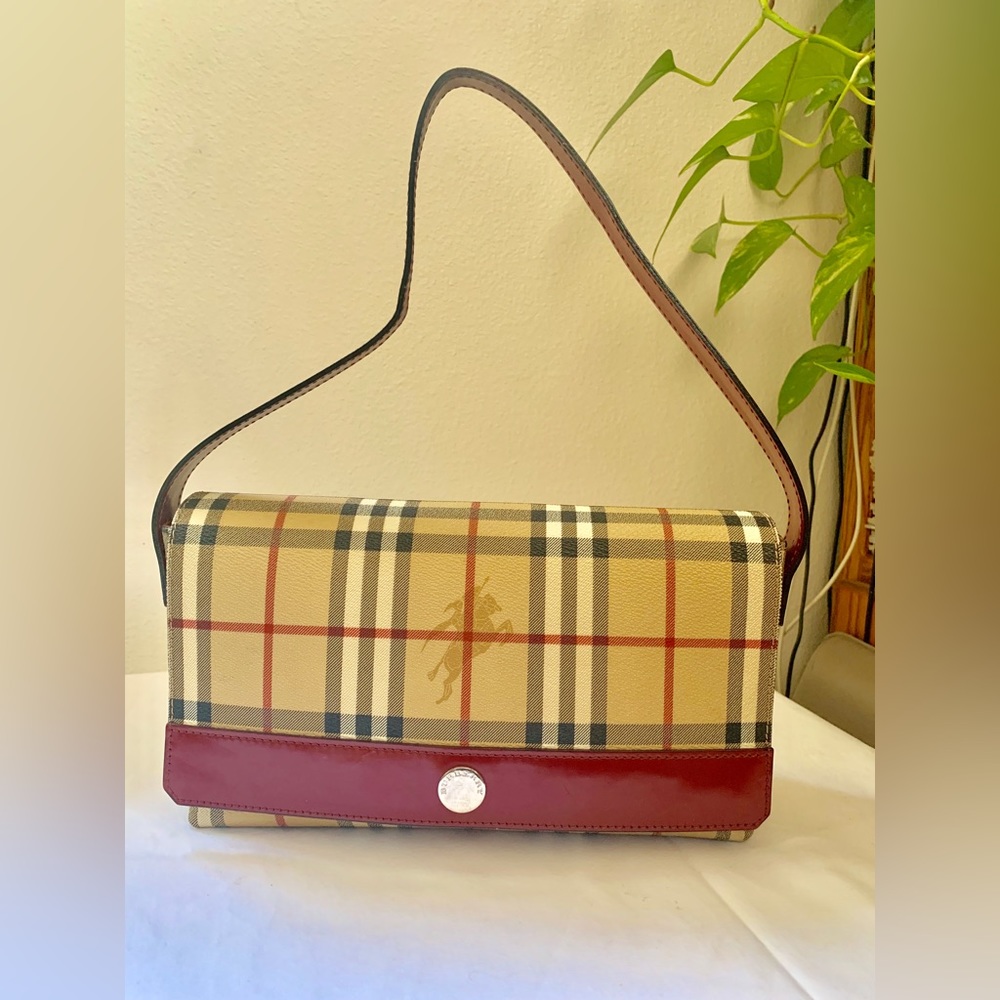 AUTHENTIC VINTAGE BURBERRY LONDON MADE IN ITALY RARE EUC!